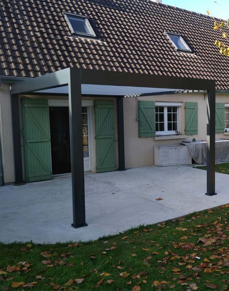 pergola en alu installé à Pont l'Eveque en Normandie