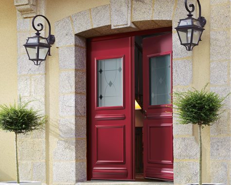 Porte alu rouge traditionnelle