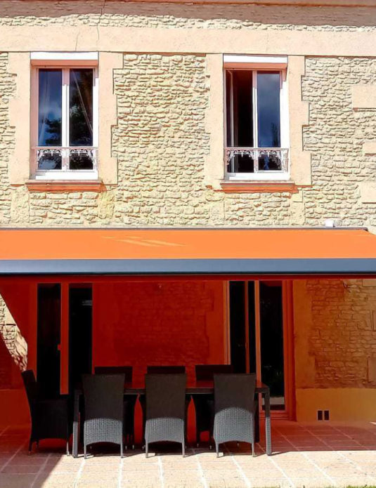 store banne orange